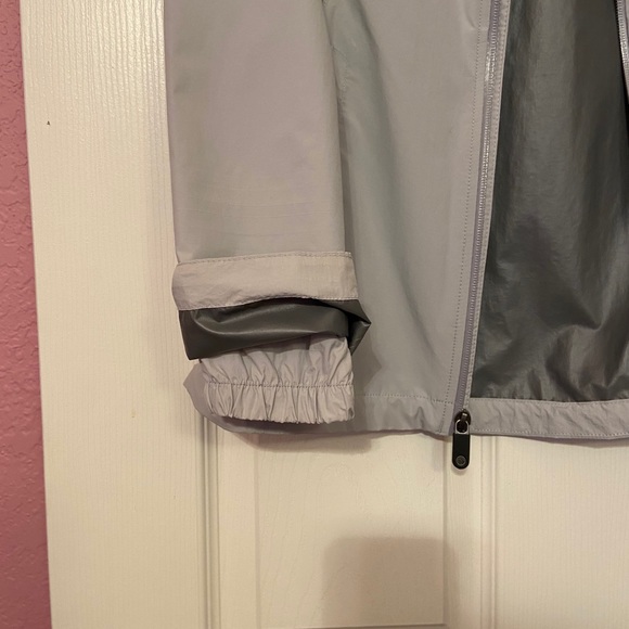 🌧REI Soft-Shell Rain Jacket, XS, Light Grey🌧 - Picture 4 of 12
